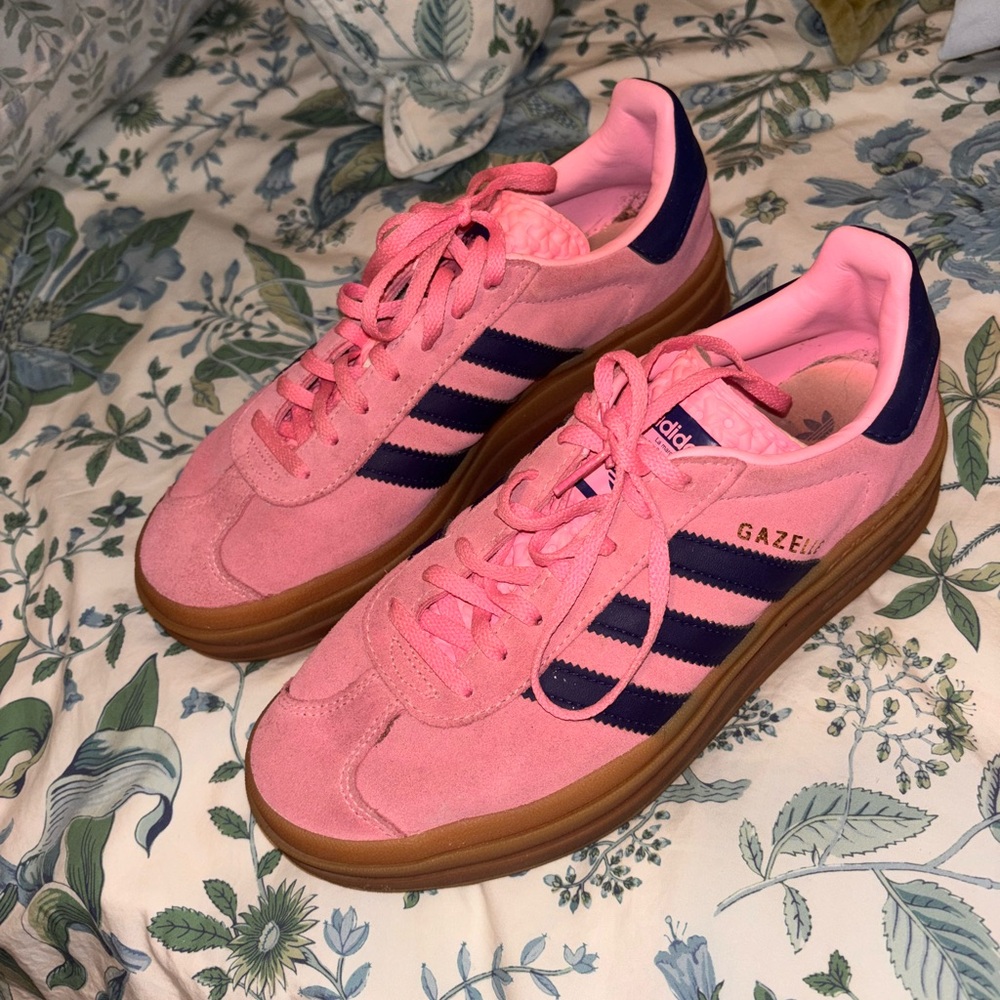 Adidas Women's Gazelle Pink and Navy Sneakers - Picture 5 of 9